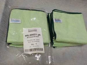 lot 197 image: Hillyard 12 Green 16 x 16 Cleaning...