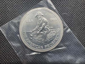 lot 72 image: 1986 BU 1 Oz. Silver Engelhard Prospector