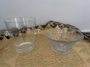 lot 37 image: Vintage Crystal Serving Bowl with Floral Design and Glass Ice Bucket