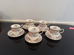 lot 43 image: Queens by Rosina Bone China Tea Cups and Saucers Cathay Pattern (Set of 5)