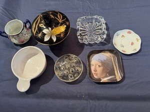lot 24 image: Vintage Decorative Items, Crystal Ash Tray, China, Glass Flower Holder