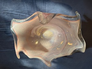 lot 89 image: Vintage Large Murano Style Art Glass, Candy DishCenterpiece