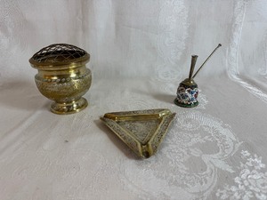lot 124 image: Vintage Brass Incense Burner, Vintage Triangular Brass Ashtray and Vintage Waterpipe