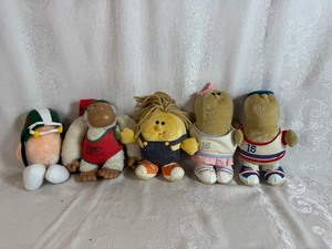 lot 127 image: Vintage Plush Toys Including Three Avon Somersault Pals