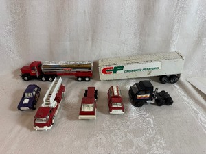 lot 138 image: Vintage Die Cast Trucks and Trailers Includes Tonka