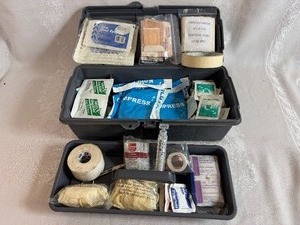 lot 146 image: First Aid Kit