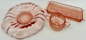 lot 19 image: Vintage Pink Depression Glass Set - Large Bowl & Diamond Pattern Tray, Sugar Bowl