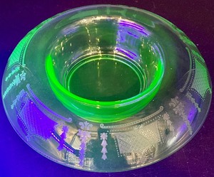lot 20 image: Vintage Uranium Glass Console Bowl - Etched Garland Pattern & Green Depression Glass