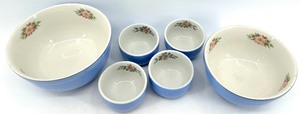 lot 37 image: Vintage Variety of Halls Bowls - Blue Floral - Made in U.S.A.
