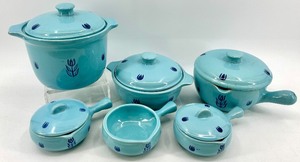 lot 65 image: Vintage Cronin Pottery Blue Tulip Pattern Turquoise Lidded Pot Set
