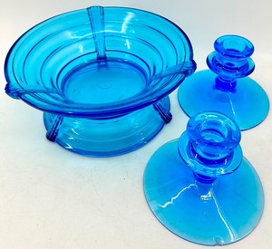 lot 69 image: Vintage Sapphire Blue Glass Compote Bowl & Candlesticks