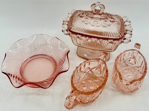 lot 75 image: Vintage Pink Depression Glass 4-Piece Set - Lidded Rectangular Dish, Bowl, Sugar &Creamers