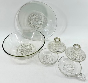 lot 100 image: Vintage Jeanette Daisy Pattern Clear Glass Bowls and Candlestick Holders