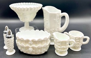 lot 110 image: Vintage Westmoreland Paneled Grape Milk Glass Assorted Pieces