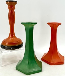 lot 121 image: Vintage Art Deco Candlestick Holders  Orange & Green & Red