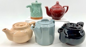lot 150 image: Vintage Ceramic Tea Pot Collection including - Walker China and Syracuse
