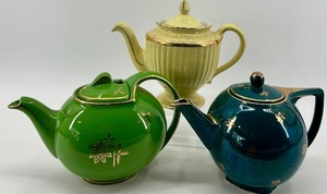lot 167 image: Vintage Hall 6-Cup Teapots - Set of 3 with Gold Trim
