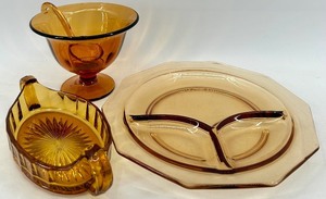 lot 175 image: Vintage Amber Glassware Set - Pedestal Mayo Bowl with Glass Spoon, Divided Dish and Dish with Handles