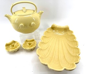 lot 189 image: Abingdon U.S.A. Shell Dish Set - Hall China Co. for Forman Family