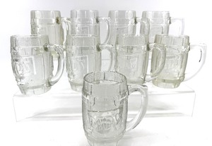 lot 206 image: Vintage Dads Root Beer Mugs - 9-Pack