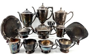 lot 208 image: Assorted Silver Plate from Different Makers - Windsor Rogers Quadruple Plate NY 5007