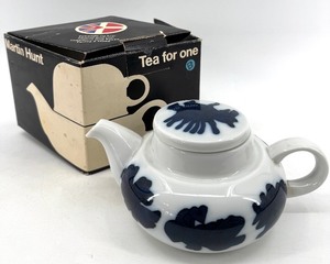 lot 242 image: Martin Hunt Tea for One Teapot - White Porcelain with Blue Abstract Motif