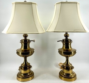lot 48 image: Brass Table Lamps Pair - 3-Way Switch