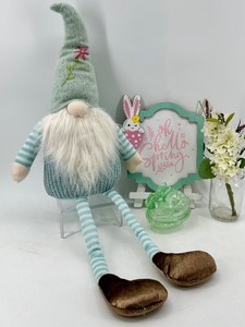 lot 58 image: Gnome Decor Figurine with Oh Hello Spring Sign & L.E. Smith Green Glass Bunny Nesting dish