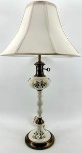 lot 97 image: Vintage Hand-Painted Porcelain Table Lamp with Roses & Leaves - Brass Accents