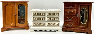 lot 252 image: Vintage Jewelry Cabinet Set - 3-Piece Wood with Mirror & Glass Door