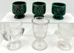lot 270 image: Egg Cups - Clear Glass Rooster & Green Holly-Pattern Ceramic Set (Lot of 6)