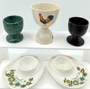lot 275 image: Egg Cups including Fitz & Floyd (Lot of 5)
