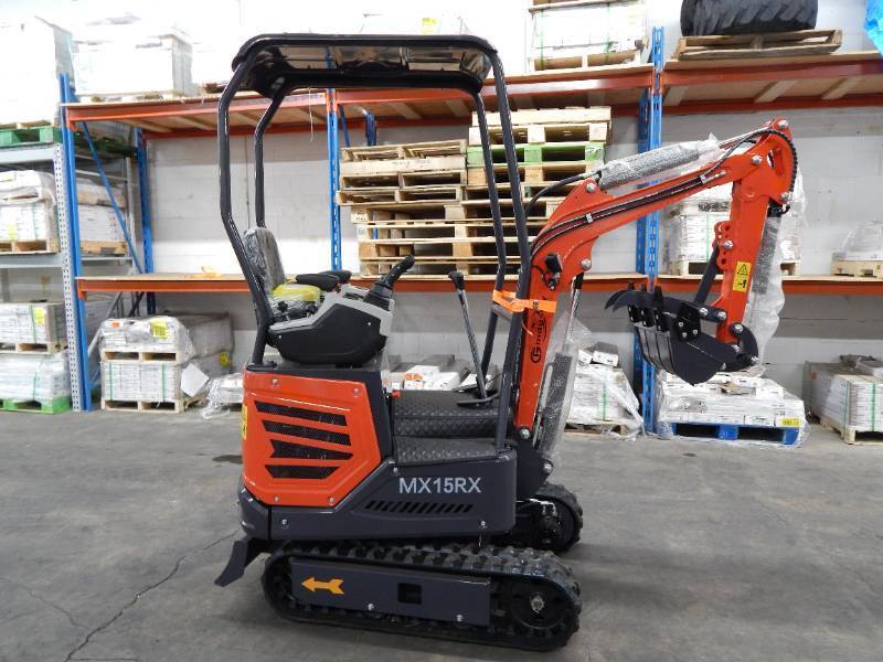 lot 9 image: NEW CFG MX15RX Mini Excavator