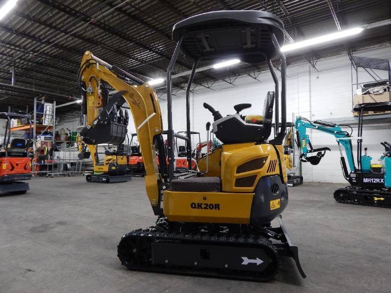 lot 10 image: NEW CFG QK20R Mini Excavator with Hydraulic Thumb
