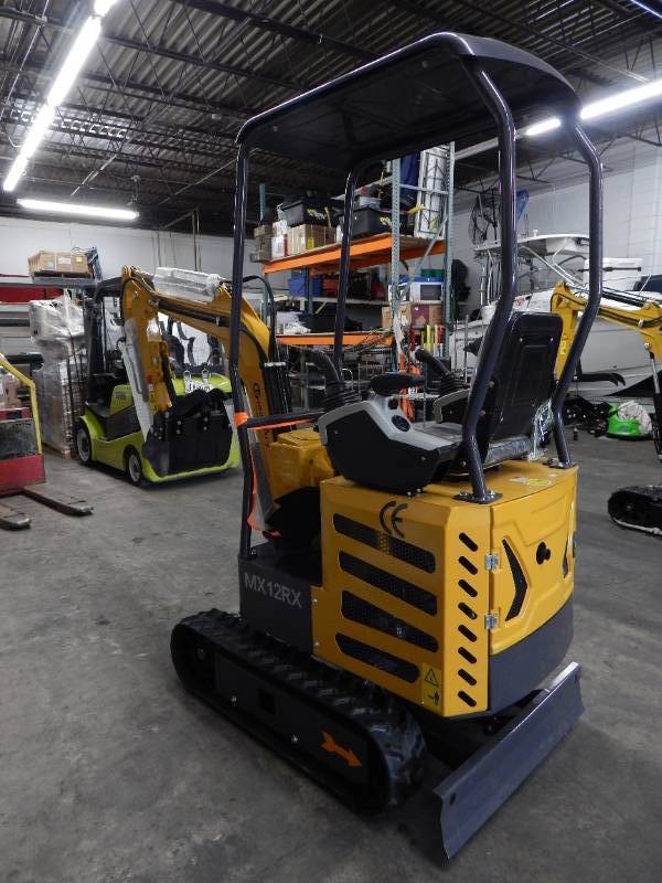lot 18 image: NEW CFG MX12RX Mini Excavator