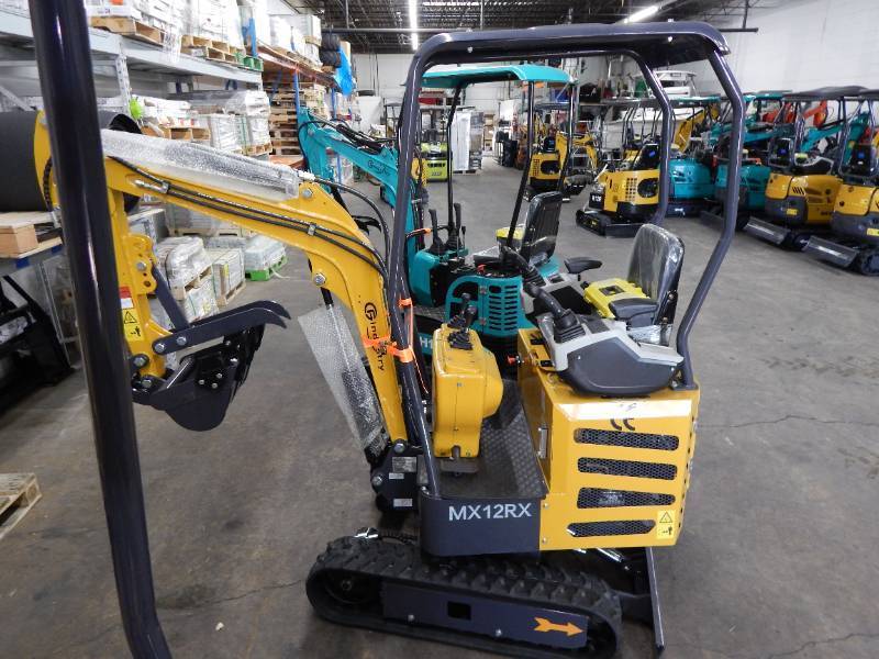 lot 21 image: NEW CFG MX12RX Mini Excavator