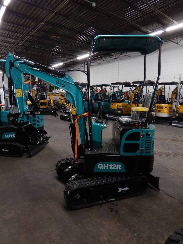 lot 22 image: NEW CFG QH12R Mini Excavator