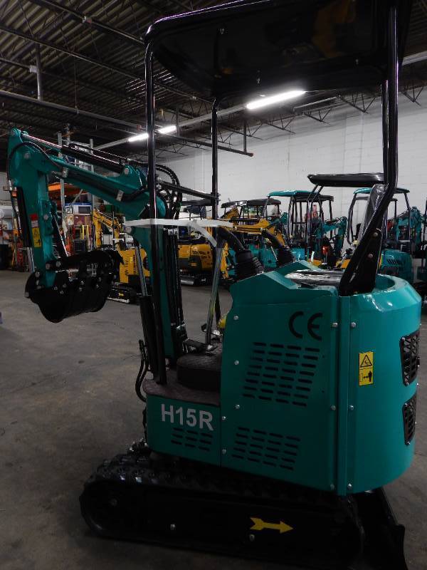 lot 24 image: NEW CFG H15R Mini Excavator