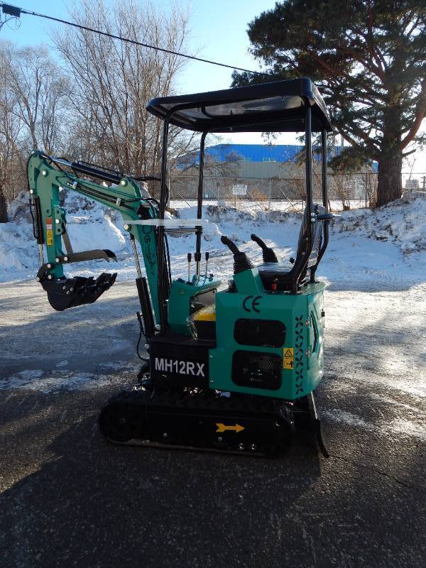 lot 31 image: NEW CFG MH12RX Mini Excavator