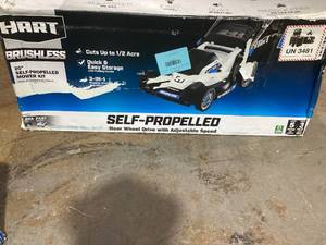 HART 40V 20" Brushless Self-Propelled Electric Lawn Mower Kit (1) 6Ah Battery & (1) Charger (Used)