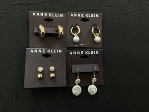 lot 118 image: LOT OF 4 Anne Klein Earrings (1 Pack Missing 1 Pair)