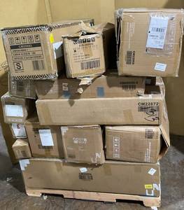 lot 159 image: PALLET OF WHOLESALE Christmas Trees