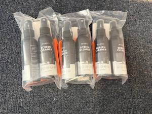lot 21 image: 6 Bottles Of Eveo Screen Cleaner