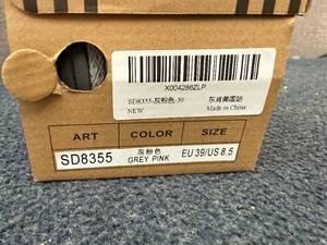 lot 28 image: Dannto Sandals - Size 8.5