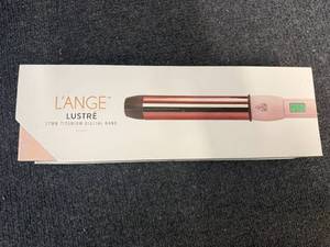 lot 36 image: LAnge 32Mm Titanium Digital Wand