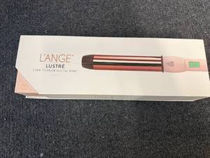 lot 38 image: LAnge 32Mm Titanium Digital Wand