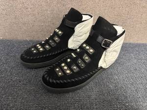 lot 62 image: Coach Roccasin Shoes - 5.5M