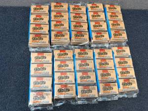 lot 100 image: 10 Packs Of Diana Picnic Vanilla Wafers