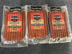 lot 150 image: 3 Jack Links Packs
