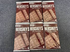 lot 235 image: 6 HersheyS Giant Regular